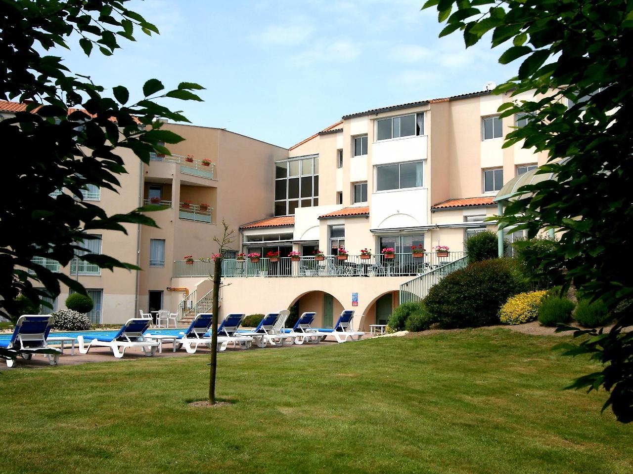 Logis Hotel Restaurant Aloe 레헤르비에르 외부 사진