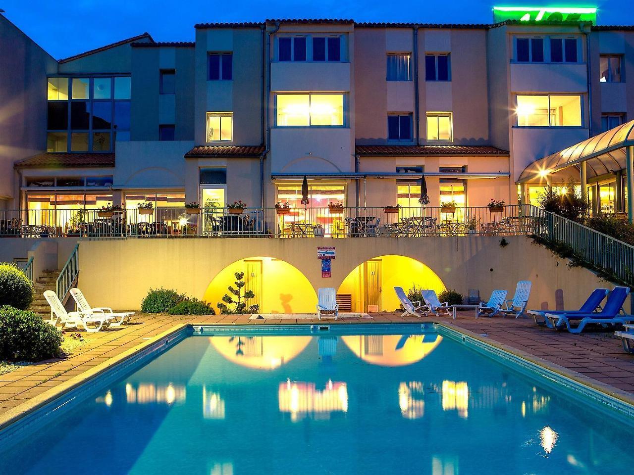 Logis Hotel Restaurant Aloe 레헤르비에르 외부 사진