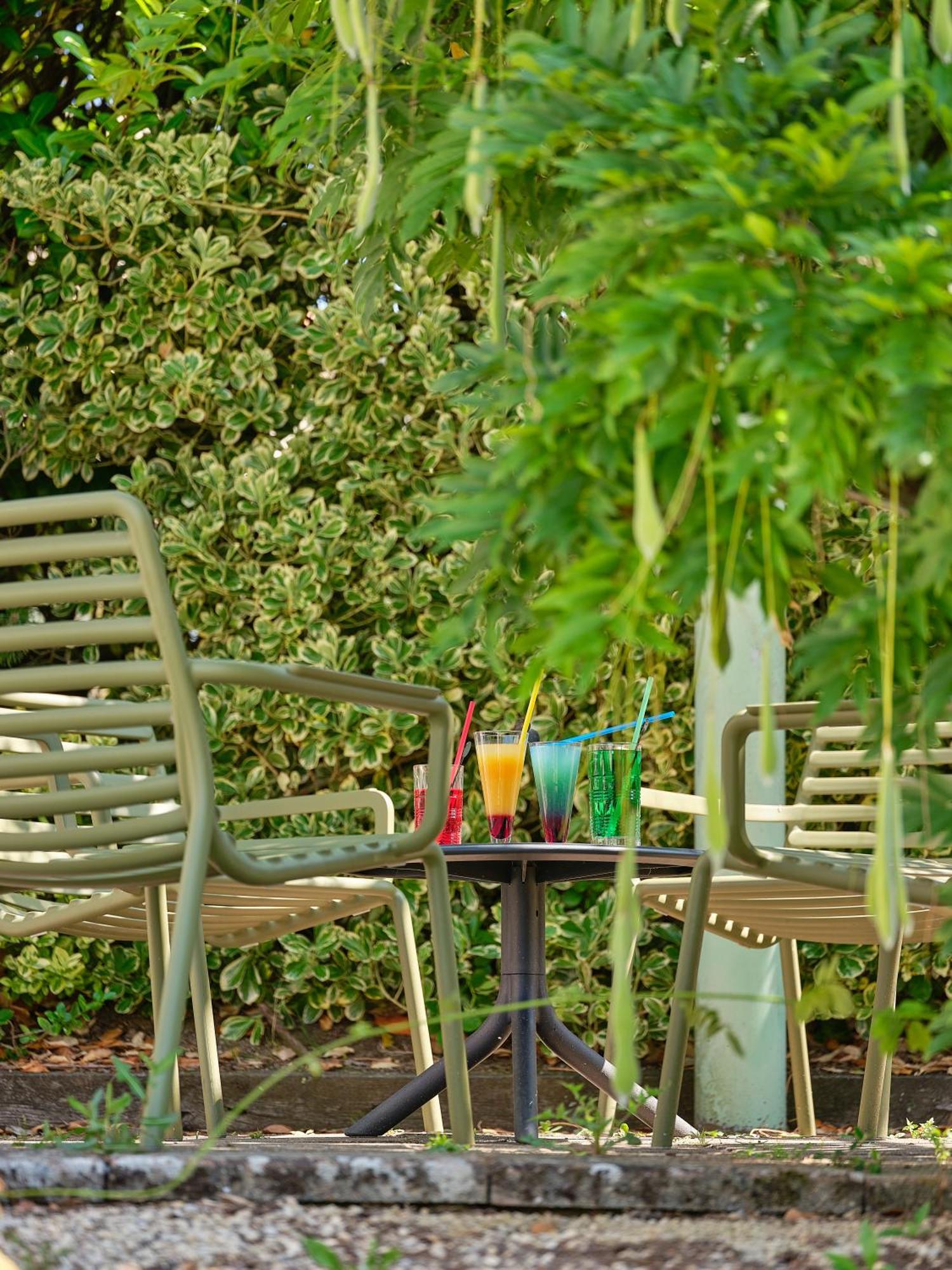 Logis Hotel Restaurant Aloe 레헤르비에르 외부 사진
