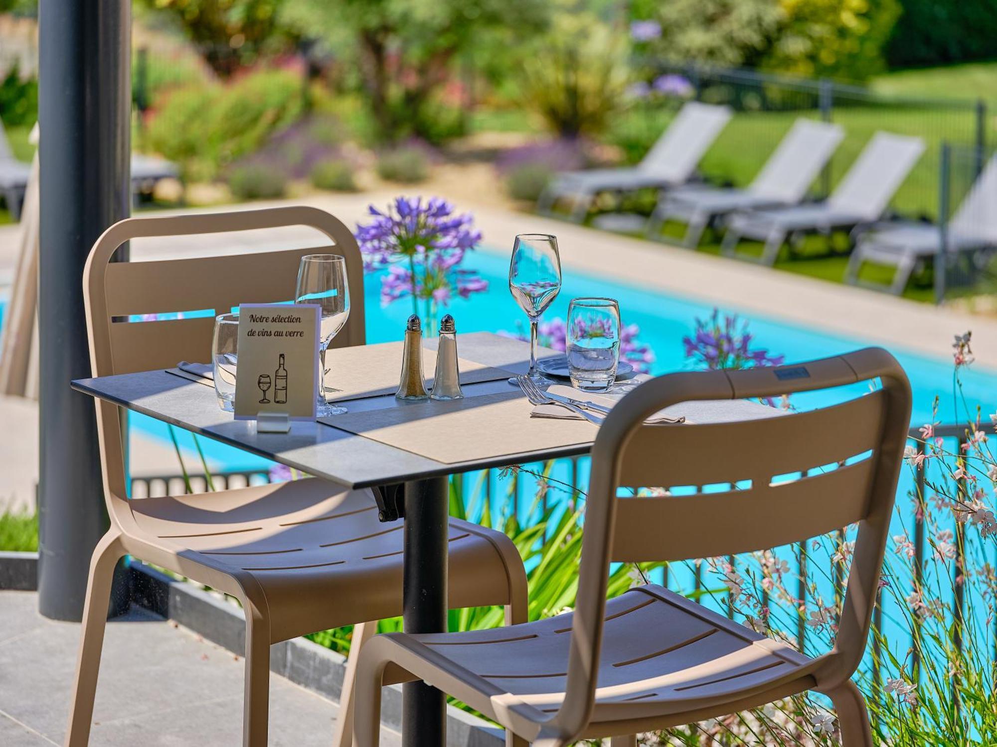 Logis Hotel Restaurant Aloe 레헤르비에르 외부 사진