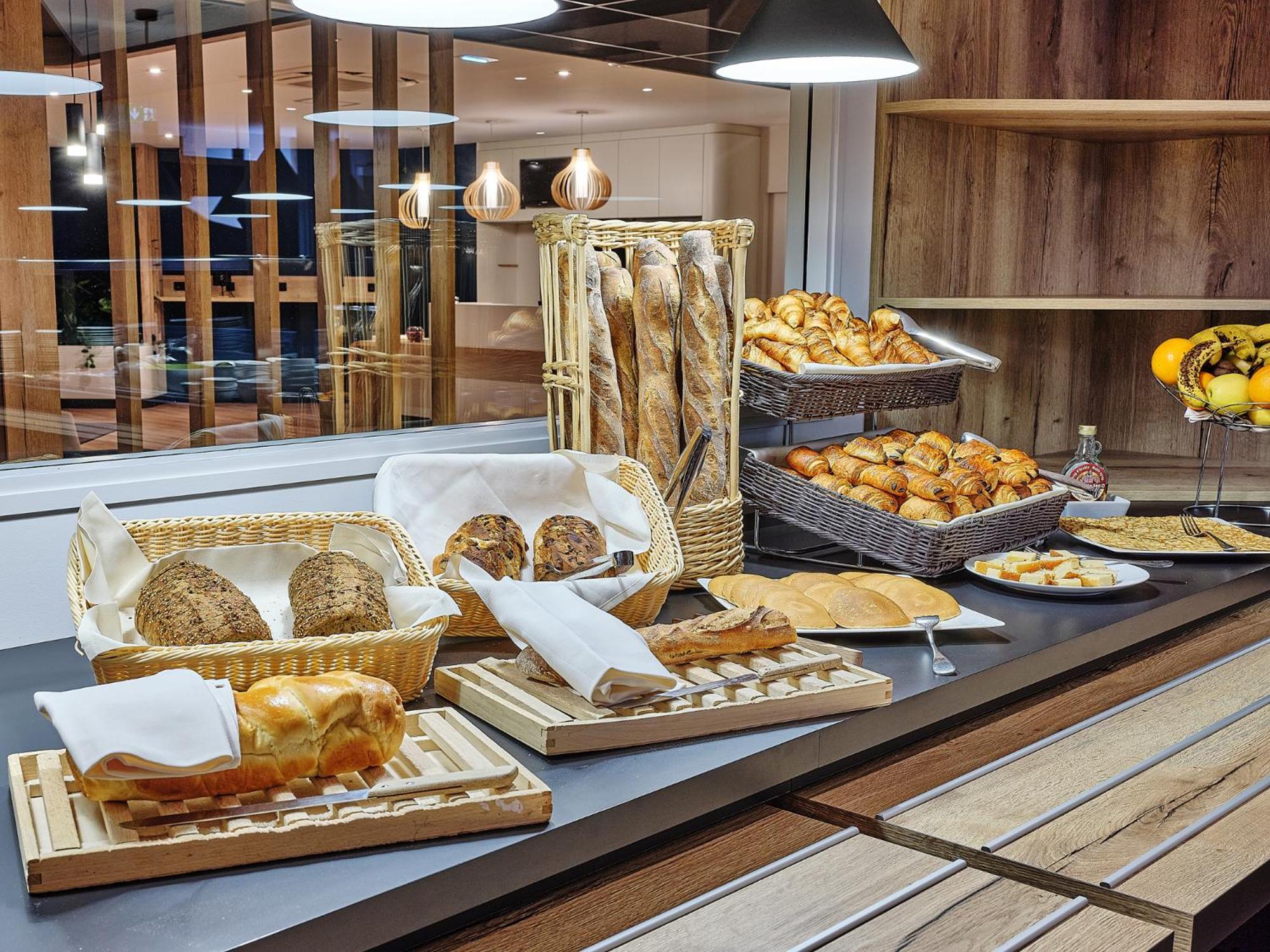 Logis Hotel Restaurant Aloe 레헤르비에르 외부 사진
